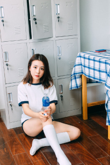 年轻善良的妻子
